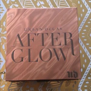Urban decay after glow palette